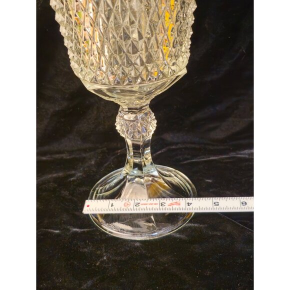 Vintage Diamond-Cut Clear Glass Pedestal Candy Dish With Lid - Elegant Decorativ - Picture 5 of 8